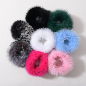 Faixa de Cabelo Quente e Elástica de Pelúcia para Atacado, Acessório de Cabelo Feminino de Inverno Feito à Mão com Pele Genuína de Raposa, Faixas de Cabelo de Pele Personalizadas Fofas e Macias - Product Image 2