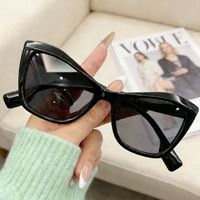 Nouvelles Lunettes de Soleil Tendance Kaki Effet Écaille de Tortue Monture Cat-Eye Polyvalentes Design Unique Style Européen Américain Protection UV400