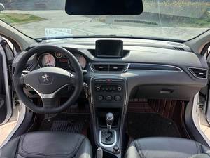 Voitures d'<span class=keywords><strong>occasion</strong></span> <span class=keywords><strong>Peugeot</strong></span> <span class=keywords><strong>308</strong></span> Berline Conduite à Gauche Automatique Traction Avant 1.6L Faible Kilométrage Sans Accident Vente en Gros à l'Export 2013 2014 <span class=keywords><strong>2015</strong></span> - Product Image 6