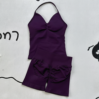 Ensemble de yoga avec soutien-gorge dos nu à col en V profond anti-plis et short plissé, tenue de sport respirante pour le yoga et le fitness, logo personnalisé