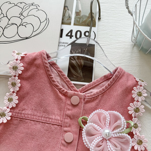 Conjunto <span class=keywords><strong>de</strong></span> Mezclilla Nuevo para Niñas, Top sin Mangas con Flores <span class=keywords><strong>de</strong></span> Verano, Pantalones Cortos <span class=keywords><strong>de</strong></span> Encaje, Conjunto <span class=keywords><strong>de</strong></span> Dos Piezas, Ropa para Niños - Product Image 3