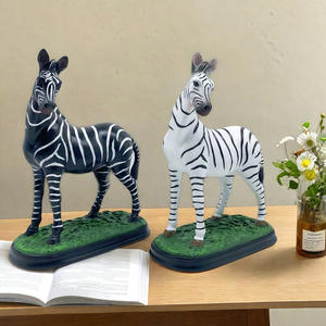 Grande sculpture de zèbre colorée pour extérieur, idéale pour parcs, zones scéniques, centres commerciaux, hôtels, jardins d'enfants et bureaux de vente. - Product Image 2