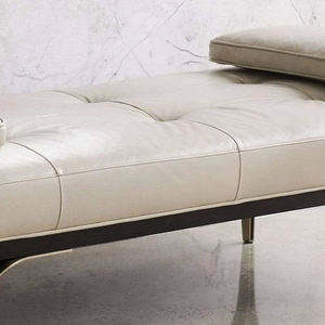Banco Tapizado en Cuero de Alta Calidad, Cómodo, Estilo Italiano Minimalista, Reposapiés para Cama - Product Image 5