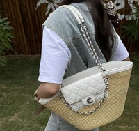 Sac fourre-tout de plage en paille tressée tendance 2026 pour femme, avec garniture en cuir véritable, ajouré, grande capacité, sac à bandoulière d'été avec chaîne