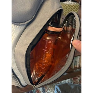 Mochila para Pickleball de Fábrica BSCI con Bolsillo para Botella de Agua y Bolsa de Malla para Sudor - Mochila Elegante para Pickleball para Mujeres y Hombres - Product Image 3