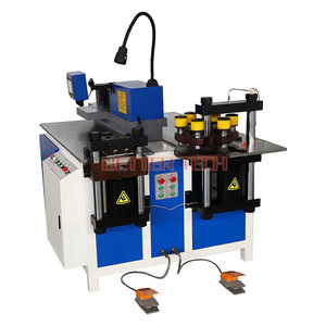 Machine de traitement de barres omnibus 3 <span class=keywords><strong>en</strong></span> 1 : poinçonnage, pliage et découpe hydrauliques pour barres de cuivre 200mm*12mm - Product Image 1