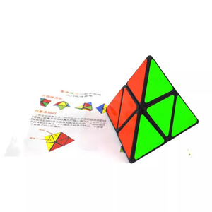 Cube de Rubik pyramidal 2x2 noir et blanc, puzzle tétraèdre triangulaire à deux couches pour adolescents de 8 à 13 ans - Product Image 2