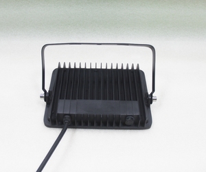 <span class=keywords><strong>10W</strong></span> 30W 50W <span class=keywords><strong>RGB</strong></span> nhiều màu thay đổi dẫn lũ ánh sáng chiếu với điều khiển từ xa cho sân vườn ánh sáng sân khấu SMD Chip IP66 đánh giá - Product Image 4