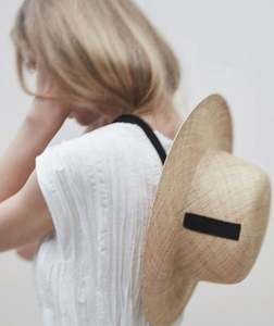 Nouveau Chapeau Canotier en Paille Naturelle Personnalisé de Haute Qualité avec Ruban de Menton pour l'Été 2022 – Idéal pour Fêtes en Plein Air, Voyages, Usage Quotidien et Style Décontracté - Product Image 2