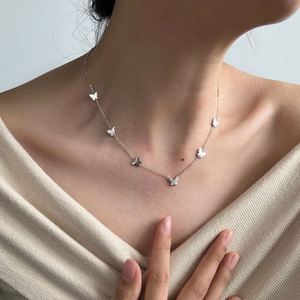 Collares con Colgante de Mariposa Dylam, Rodio, Chapado en Oro de 14K, Superficie Brillante, Plata 925, Joyería de Mariposas para Mujer - Product Image 5