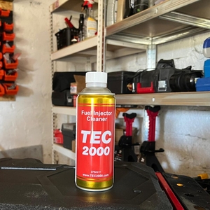 Limpiador de Inyectores de Combustible Smart TEC 2000, Diseñado para el Mantenimiento del Motor, Cuidado del Sistema de Combustible y Rendimiento Confiable de los Inyectores - Product Image 4