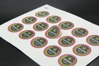 Autocollants personnalisés découpés sur mesure, étiquettes adhésives imperméables avec logo personnalisé pour l'emballage de bouteilles de fruits, de vin et d'aliments