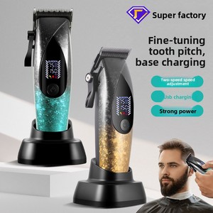 Cortadora de <span class=keywords><strong>Pelo</strong></span> Personalizable de 4 Velocidades con Peines Guía, Pantalla Digital LED, Carga Rápida Tipo-C, Dispositivo de Corte de <span class=keywords><strong>Pelo</strong></span> con Base de Carga - Product Image 2