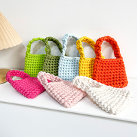 Sac à main miniature personnalisé tricoté à la main, sac à main en crochet épais de couleur unie pour femmes, petit sac à main en tissu fait main pour filles