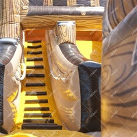 Toboggan gonflable en PVC commercial en forme de bateau pirate pour les activités de carnaval en plein air
