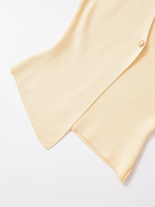 V Cổ Nút Duy Nhất Ngắn Tay Áo Màu Vàng Thời Trang Giản Dị Tops Áo Cho Phụ Nữ - Product Image 4