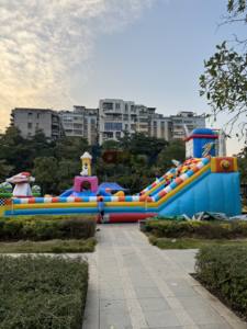 Parque temático grande hecho a medida ciudad divertida para niños/ciudad divertida <span class=keywords><strong>castillo</strong></span> hinchable/ciudad <span class=keywords><strong>huevo</strong></span> de salto divertido para la venta - Product Image 3
