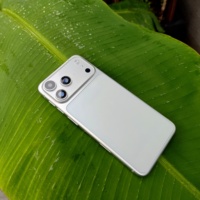 Smartphone 18 Pro Max 16GB 1TB di Memoria, Schermo HD 7.3 Pollici 90Hz, Android 16, 72MP, 8800mAh, MTK Dimensity 5G, Dual SIM, Scheda TF, Face ID