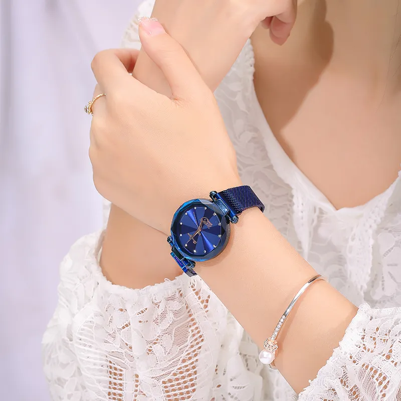 Popular in Europe and the United States in 2021, the trend of exquisite women's watches, magnetic design, gypsophila women's cus