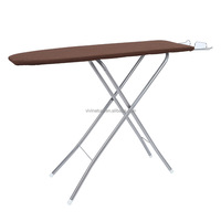 Planche à repasser pliable et réglable en hauteur en bois