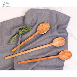 Cuillère de cuisine en bois d'olivier, bois massif non peint, écologique, pour la cuisine - Product Image 4