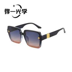 Square Oversized Frame <b>Sunglasses</b> For Women UV400 Protection Black PC Frame Type 3 Sunshades - Product Image 3