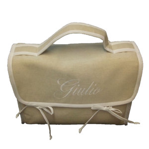 BOLSA PARA BEBÉ CON NOMBRE BORDADO - BOLSA DE JARDÍN DE INFANTES DE TELA MEDIEVAL CON NOMBRE BORDADO - Product Image 4