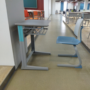 Escritorio <span class=keywords><strong>de</strong></span> estudio y sillas <span class=keywords><strong>de</strong></span> aleación <span class=keywords><strong>de</strong></span> aluminio para escuela, patas montadas en el suelo, novedad <span class=keywords><strong>de</strong></span> 2023 - Product Image 3