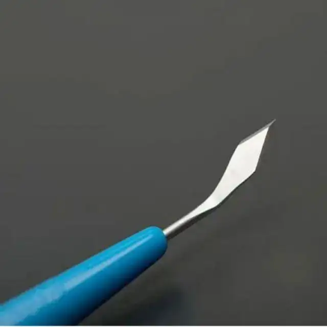 使い捨てメスと眼科ナイフを使用した安全な眼科手術のための眼科手術用の効率的な使い捨てナイフ