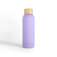 Bouteille de boisson de haute qualité isolée bouteille de flacon en métal noir sous vide bouteille d'eau de 500ml bouteille d'eau en acier inoxydable Logo personnalisé