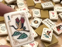 Nouvel ensemble de mahjong américain de luxe doré 2026, tuiles en acrylique gravées, kit de divertissement haut de gamme pour adultes de qualité casino