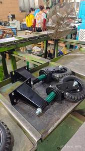 Roue de porte Capacité de 6 pouces Roues de porte de clôture à usage intensif Roue pivotante <span class=keywords><strong>Roulette</strong></span> de porte à ressort - Product Image 5