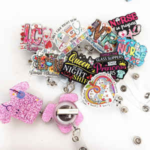 360 °   Porta Credenciales Retráctiles de Acrílico con Purpurina para Médicos y Enfermeras, Porta Credenciales Personalizados de Acrílico para <span class=keywords><strong>RN</strong></span>, CNA, LPN, Accesorios con Purpurina - Product Image 5