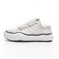 Vente en gros de baskets basses à semelle épaisse pour femmes et hommes, style streetwear, chaussures de sport décontractées pour la marche