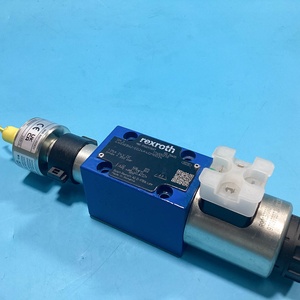 Vanne hydraulique directionnelle 4/2 voies à solénoïde NG6 R900911597 4WE6EB6X/EG24K4QM0G24 pour machine d'injection - Product Image 2