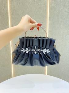 Bolso de noche estilo old money 2026 con pedrería y diseño fruncido para mujer, cartera de mano de PU suave con cierre de beso, <span class=keywords><strong>clutch</strong></span> de lujo para fiesta - Product Image 4