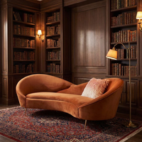 Canapé asymétrique en velours orange, canapé moderne et élégant avec pieds dorés pour hôtel, bibliothèque