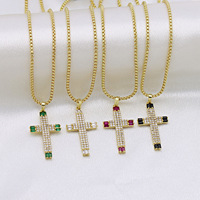 Nouveau produit en gros : Collier pendentif croix en cuivre plaqué or 18 carats avec zircone noire, verte, blanche et rouge, design personnalisé