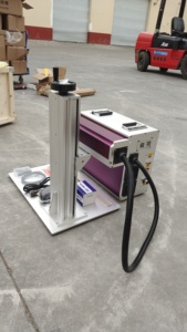 Machine de marquage laser à fibre Raycus 30Q 30w tout en un objectif 300*300mm SG7110 tête Galvo support de plaque à double point rouge moteur d'axe Z - Product Image 6