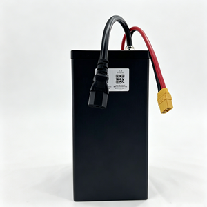 มอเตอร์ไซค์ไฟฟ้าความจุสูง แบตเตอรี่ลิเธียม-ไอออน 55Ah 80V ชุดแบตเตอรี่แบบชาร์จไฟได้สำหรับการเดินทางในเมือง - Product Image 1