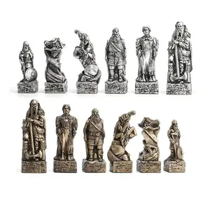 Resina Nordic Viking decorativo personalizzato pezzo di scacchi Set statua scultura