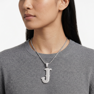 Colgante de Moissanita con Letra Personalizada en Plata de Ley 925 Chapada en Oro de 18k para Fabricación de Marca Privada - Product Image 4