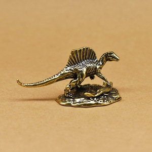 Antiker Jurassic Spinosaurus Messing-Ornament - Ein Personalisiertes und Lustiges Geschenk aus Vintage-Bronze-Handwerk - Product Image 6