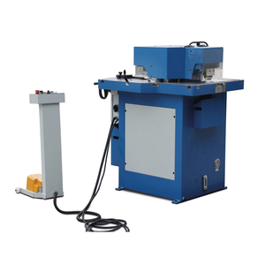 เครื่องเจาะร่องโลหะ AKM 200-6 VP Metallkraft พร้อมสถานีเจาะรู  รับน้ำหนักได้ 12 ตัน - Product Image 2