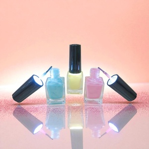 Tapa de Plástico Iluminada para Botellas de Esmalte de Uñas - Product Image 4