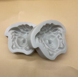 Hai Kích Thước Của 3D Medusa Silicone Khuôn Fondant Bánh Sô Cô La Khuôn Xà Phòng Nến Lollipop Clay Silicone Khuôn - Product Image 2