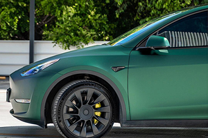 Vinilo para Envoltura de Autos PET Verde Veneno de Alto Brillo, 6.5-8.5mil, Autoadhesivo, Cambia de Color, Protección para Carrocería, Calidad OEM de Fábrica - Product Image 5