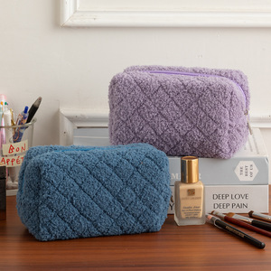 Trousse de Maquillage de Voyage pour Femme, Organisateur Personnalisable avec Logo, Couleur Unie, Sac Cosmétique Matelassé Gonflé, Grande Pochette de Rangement à Fermeture Éclair, Vente en Gros - Product Image 5