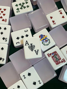 Tuiles de Mahjong et de <span class=keywords><strong>Poker</strong></span> Américain en Acrylique de Luxe Moderne, Pliables et Portables, Gravées sur Mesure, Marque Jiangpai, pour 4 Joueurs, avec Finition Polie à la Main - Product Image 1