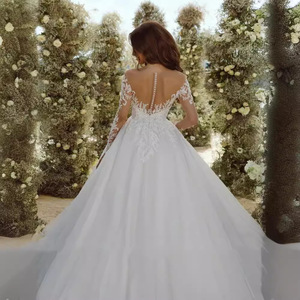 Dream Wedding Dress Ball Gown Ivory White Sweetheart Neckline Empire Waist Lace Vintage Style Summer Bridal Gown - Product Image 4